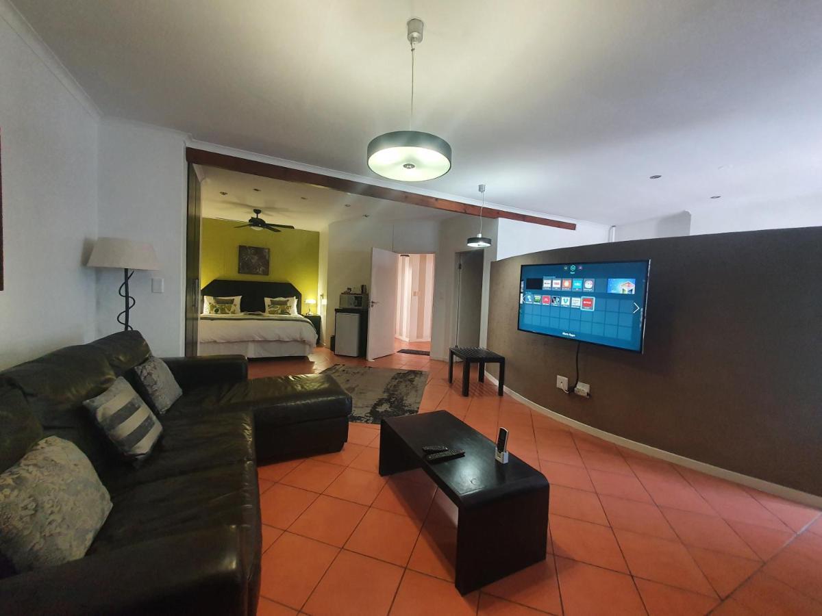 וואלביס ביי Langholm Hotel מראה חיצוני תמונה