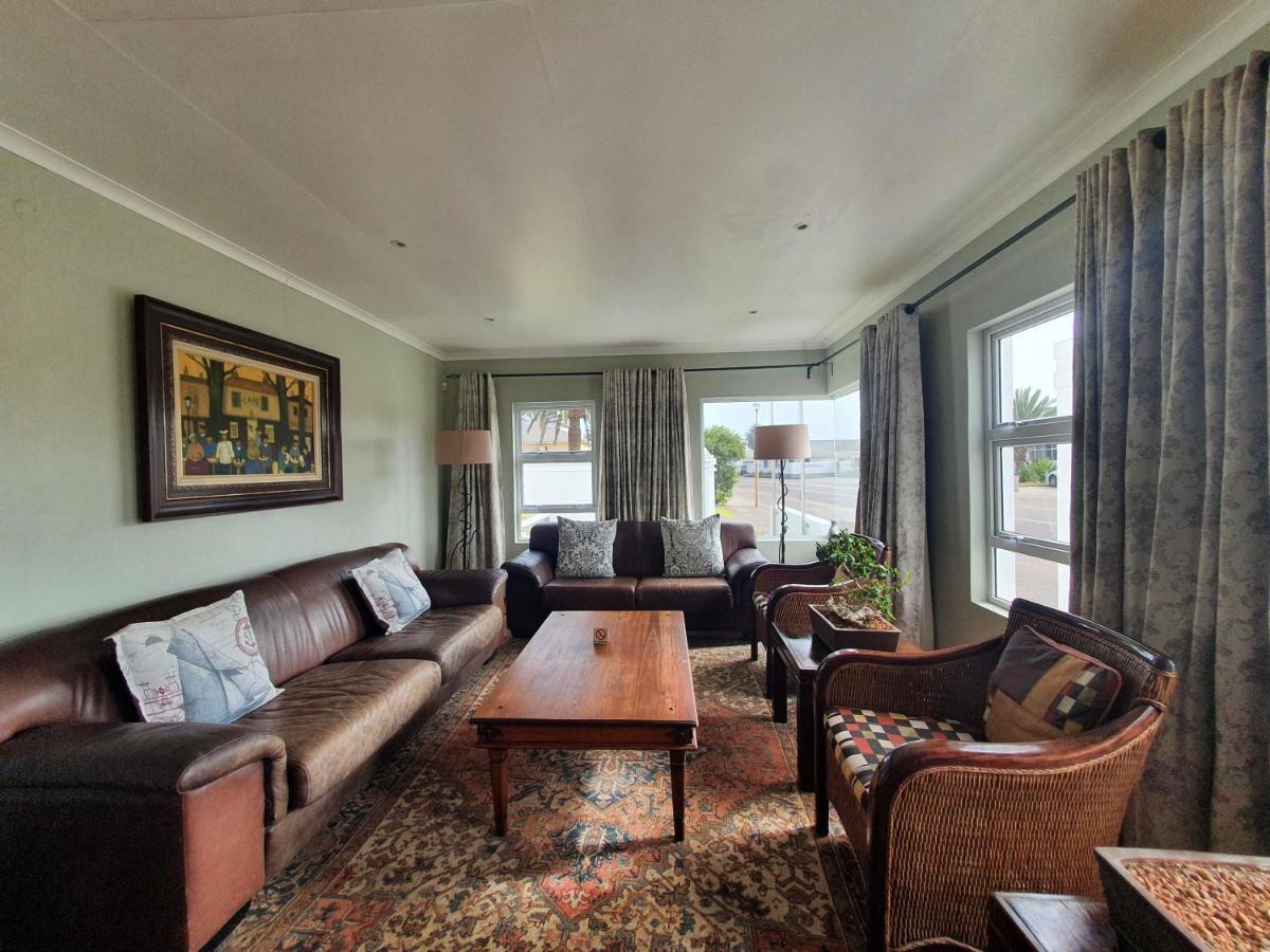 וואלביס ביי Langholm Hotel מראה חיצוני תמונה